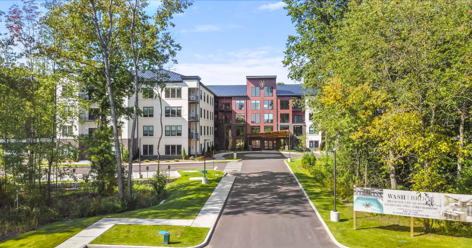 The Residences at Wash Brook – Bloomfield, CT